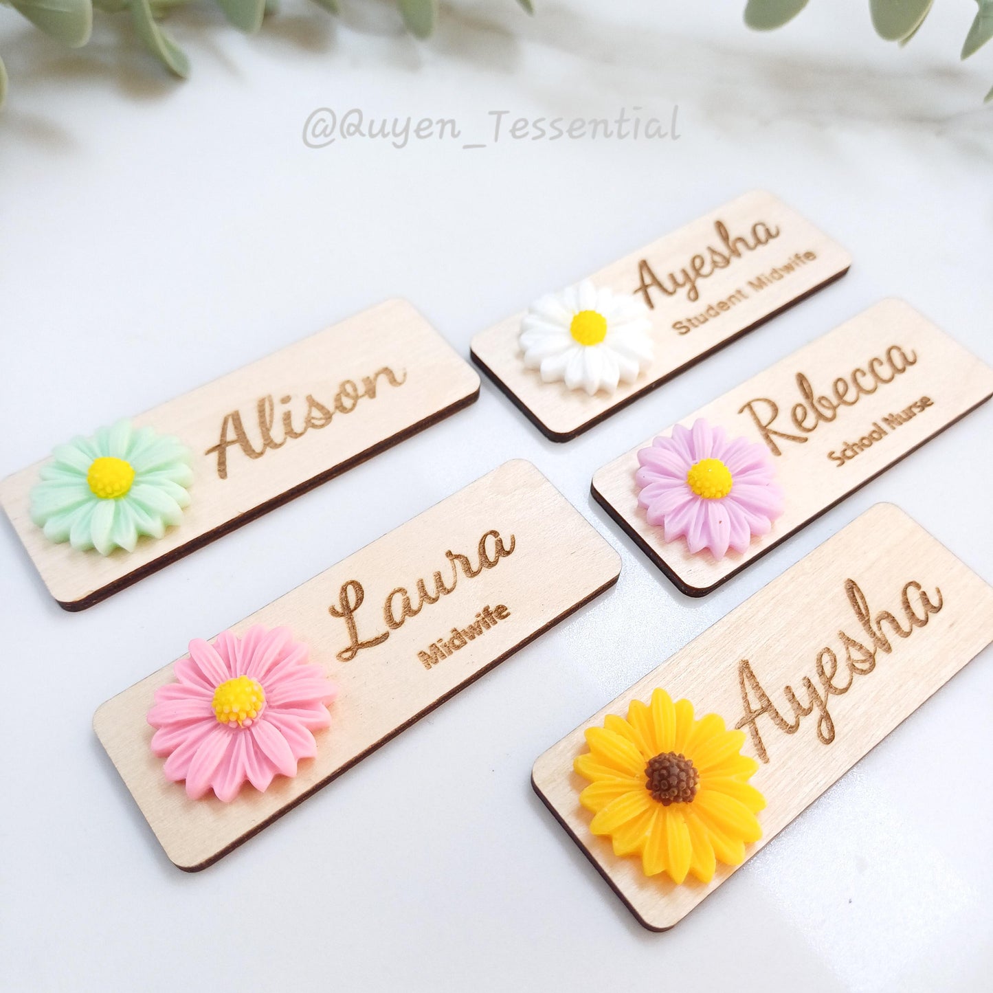 3D Daisy Wooden Name Badge: Custom Teacher, Nurse, Doctor Gift