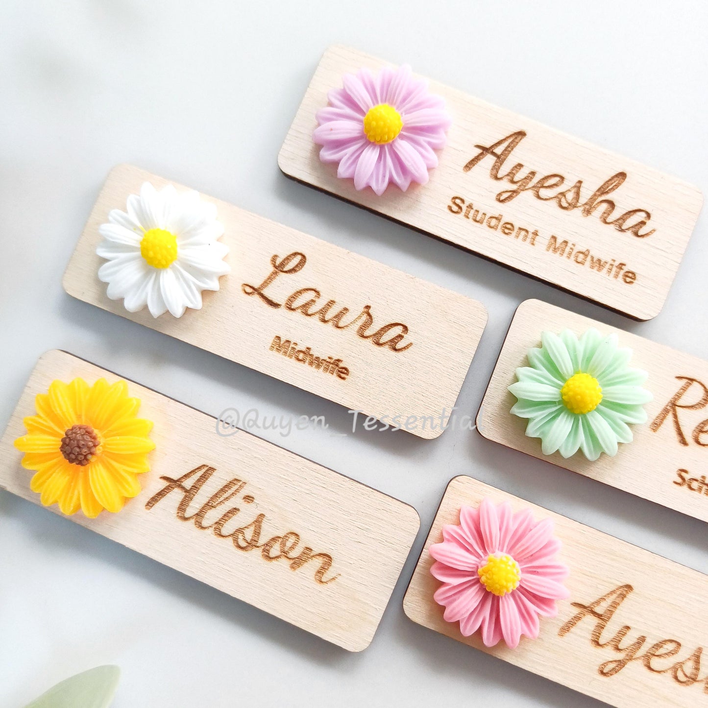 3D Daisy Wooden Name Badge: Custom Teacher, Nurse, Doctor Gift