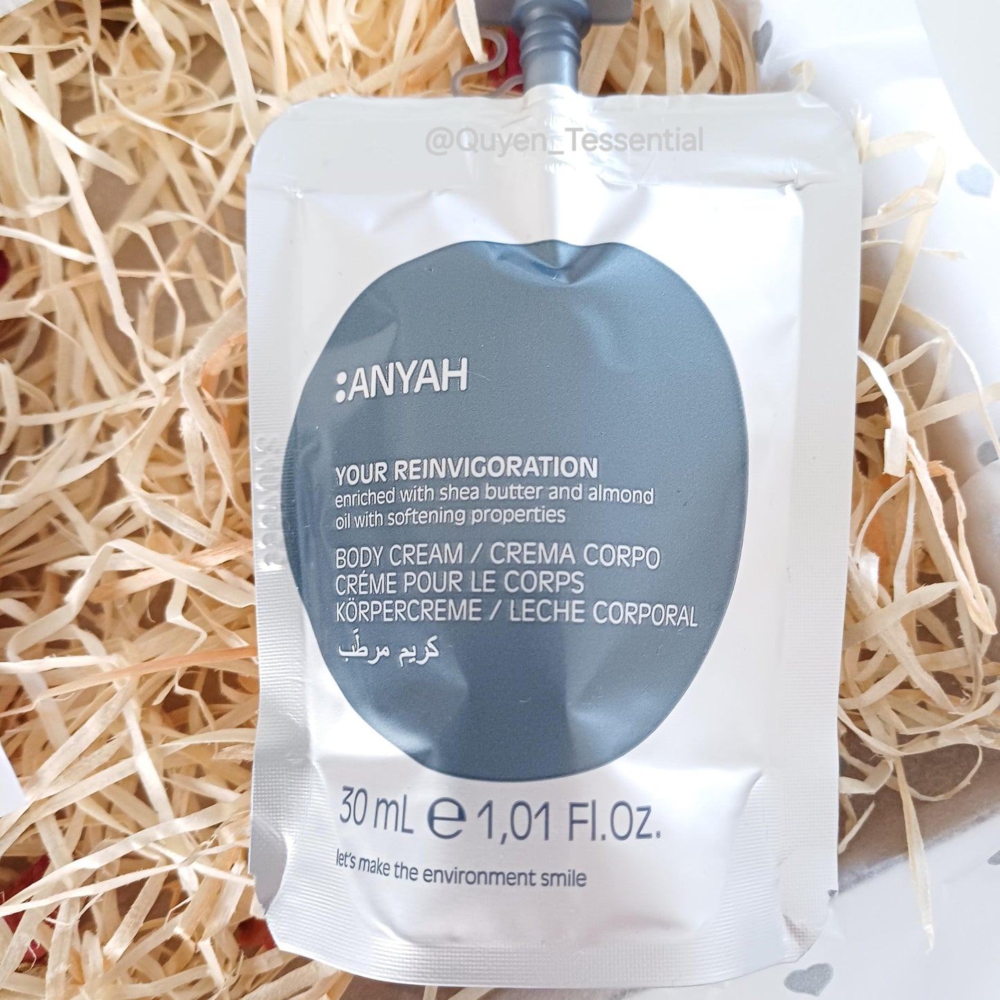 Mini self care gift box: anyah eco spa kit & pocket hug